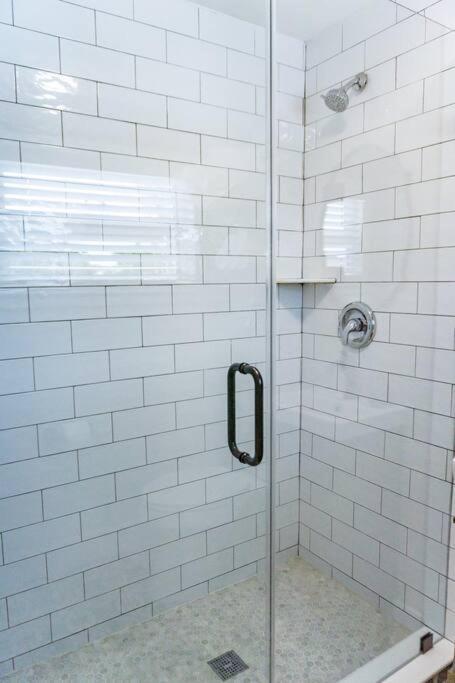 Renovated Downtown Apartment - B ウェストパームビーチ エクステリア 写真