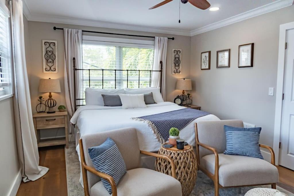 Renovated Downtown Apartment - B ウェストパームビーチ エクステリア 写真
